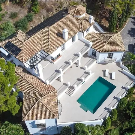 Elegante Con Jardin Y Piscina Villa Malaga